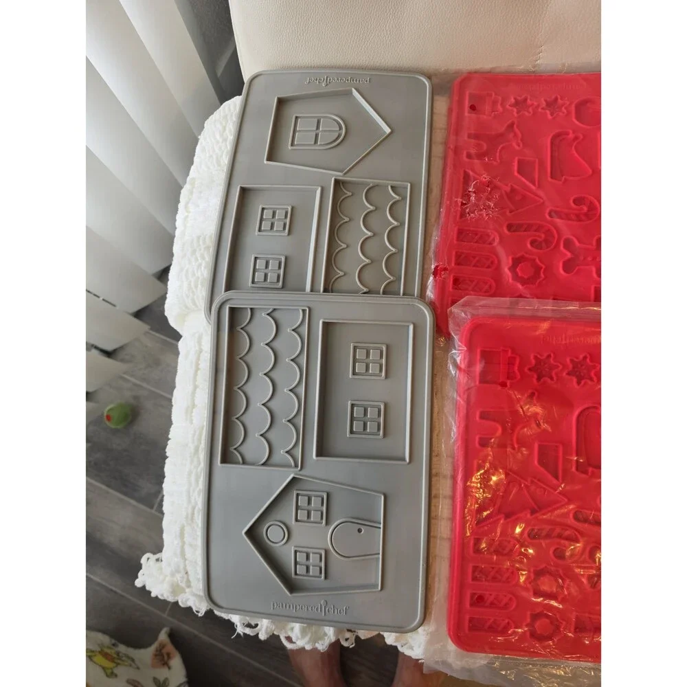 NWT Pampered Chef Silicone Cookie Molds and Pretzel Mat